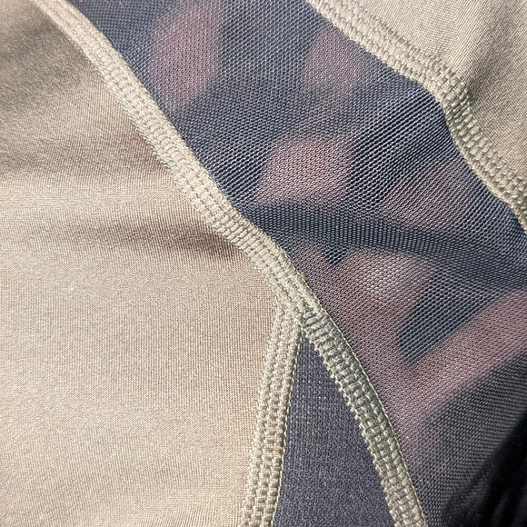 PUMA athletic running jacket in olive green Sz Small - Picture 5 of 5